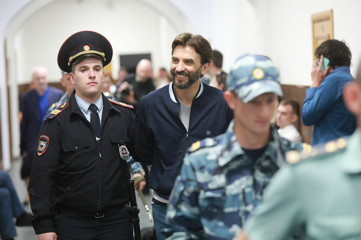 Мосгорсуд снял арест с облигаций Михаила Абызова на 5,5 млрд рублей