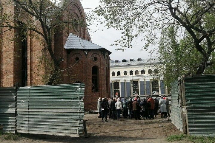 «Атеисты России» пожаловались на обряд у недостроенного храма РПЦ в Бийске