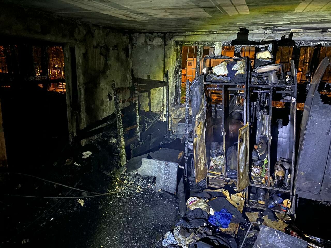 При пожаре в московском хостеле из-за решеток на окнах погибли 8 человек