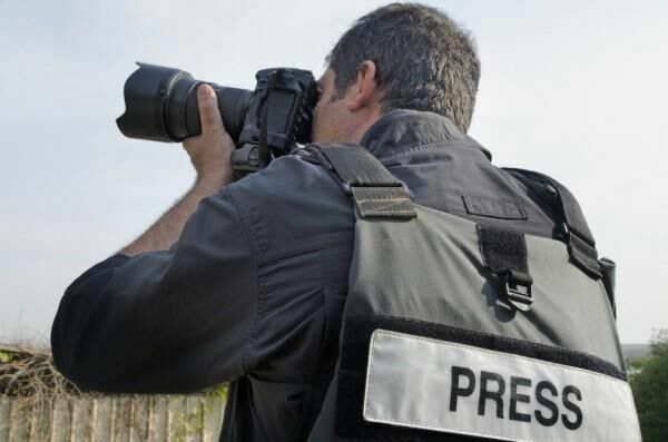 Каждую неделю в разных частях планеты гибнут трое журналистов