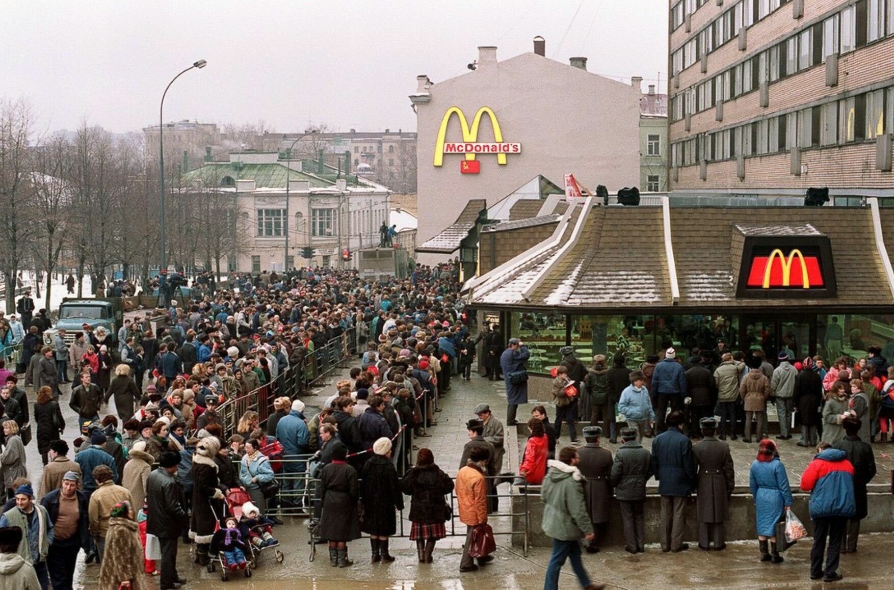 Январь 1991 г. В Москве открылся McDonald’s
