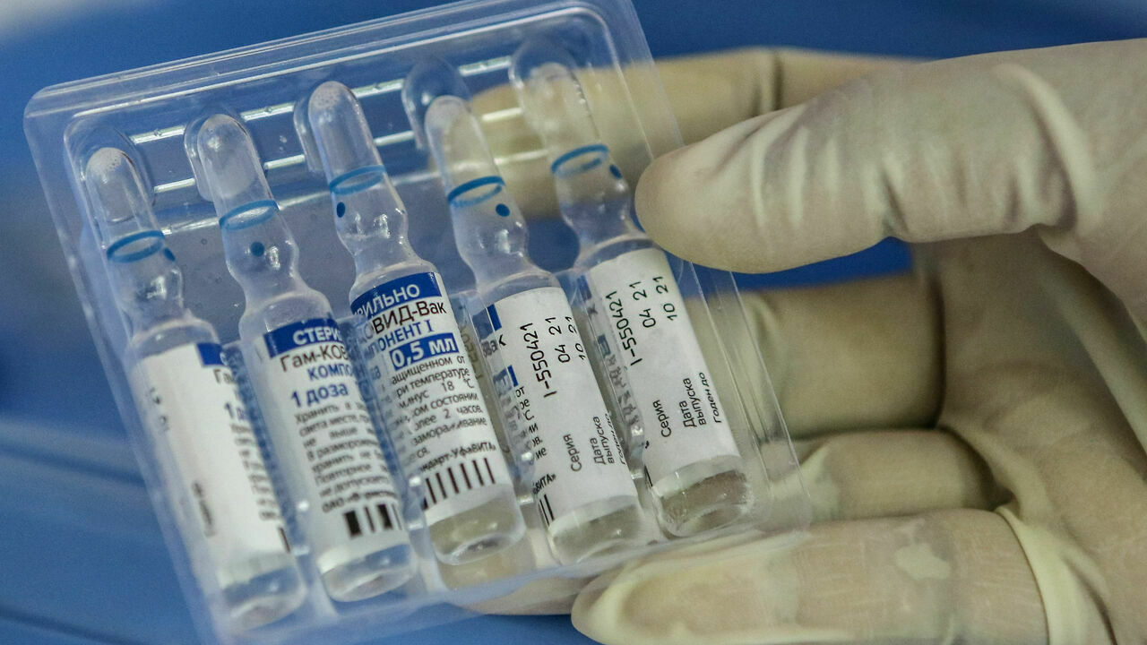 ЮАР отказалась регистрировать вакцину "Спутник V"