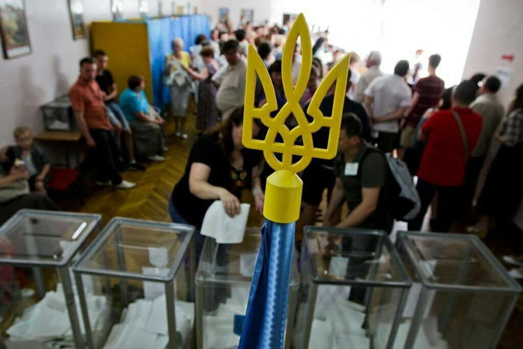 На выборах в Верховную раду Украины зарегистрировано более 600 нарушений
