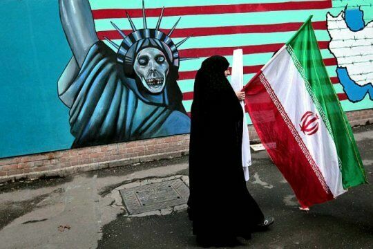 «Кто первый моргнет»: Косачев заявил о новой «игре» между США и Ираном