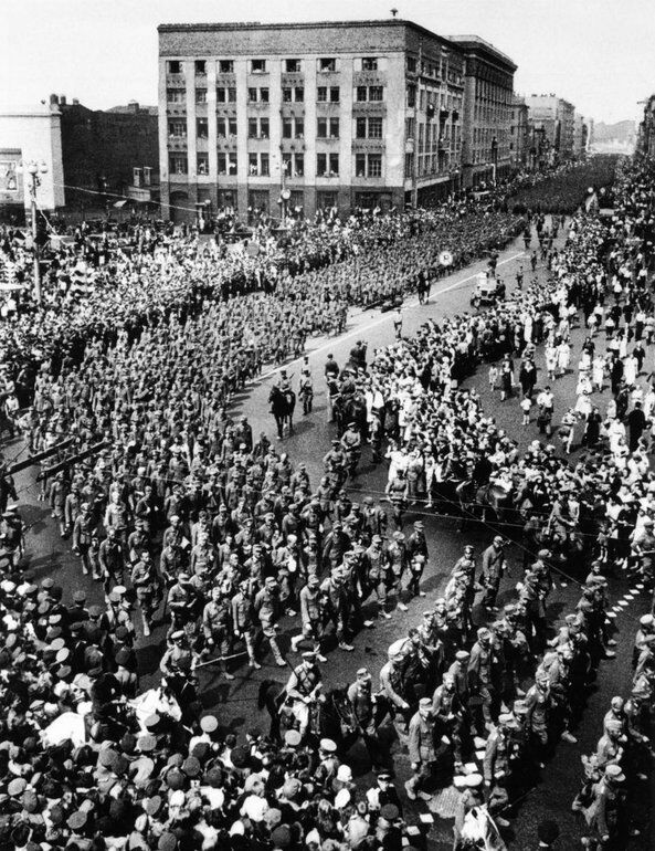 17 июля 1944 года в Москве прошел парад пленных немцев