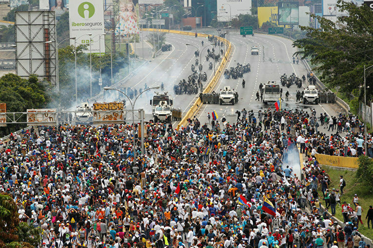 Владимир Пастухов: если вмешаться в Венесуэлу - это путь к большой войне