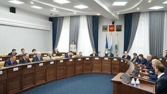 «Герои» дня: депутаты думы Иркутска удвоили себе компенсацию на санатории