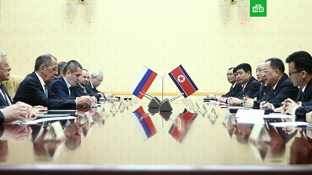 В Пхеньяне прошли переговоры глав МИД РФ и КНДР