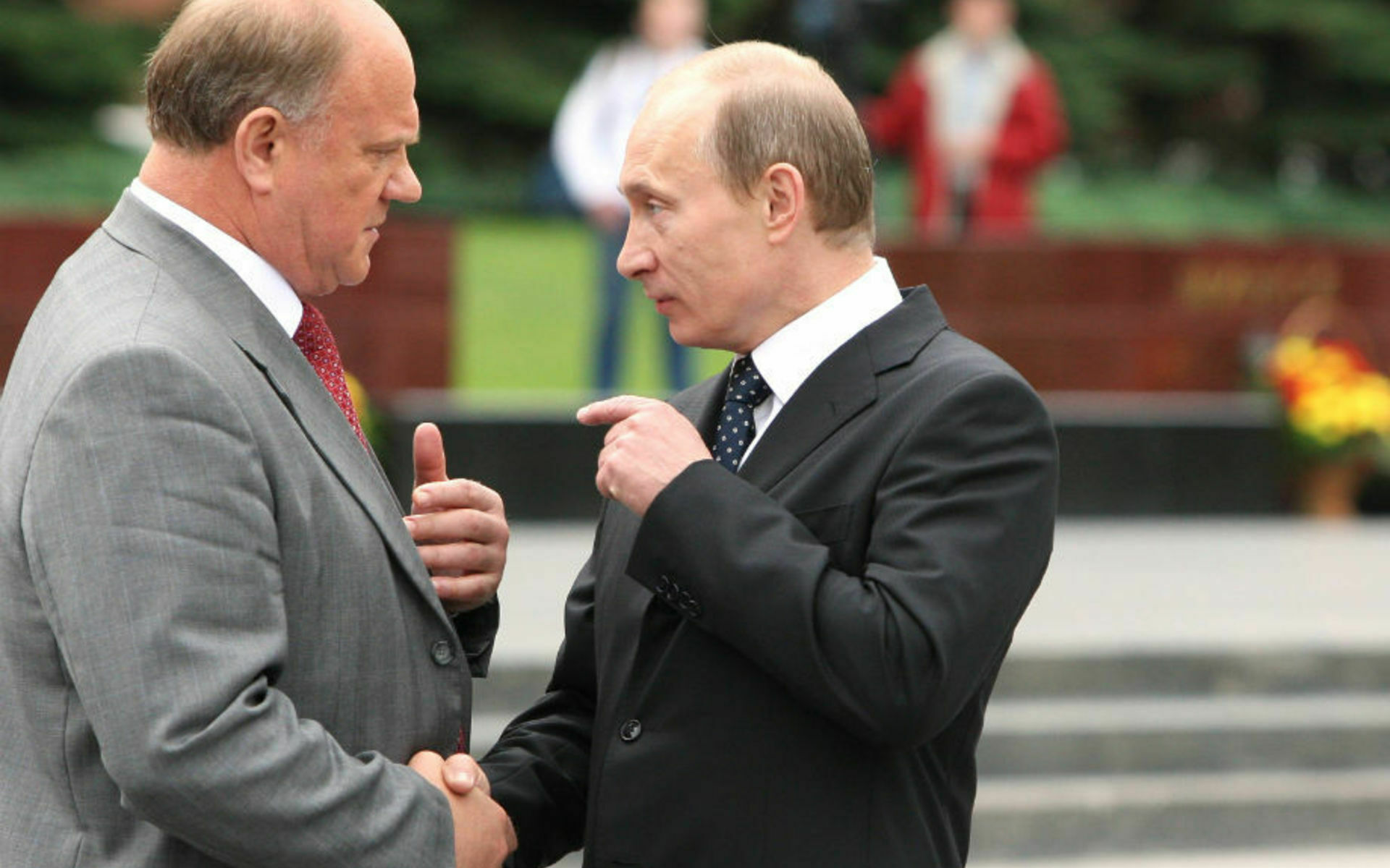 Зюганов на встрече с Путиным заявил о своей вере в экономический план президента