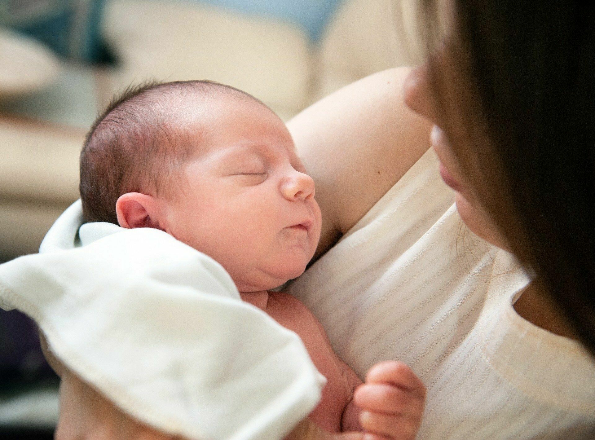 Беременная с коронавирусом родила здорового малыша во Владимире