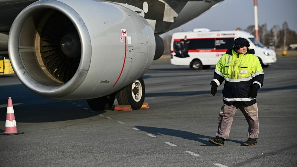 Авиакомпаниям порекомендовали остановить все зарубежные рейсы с 6 марта