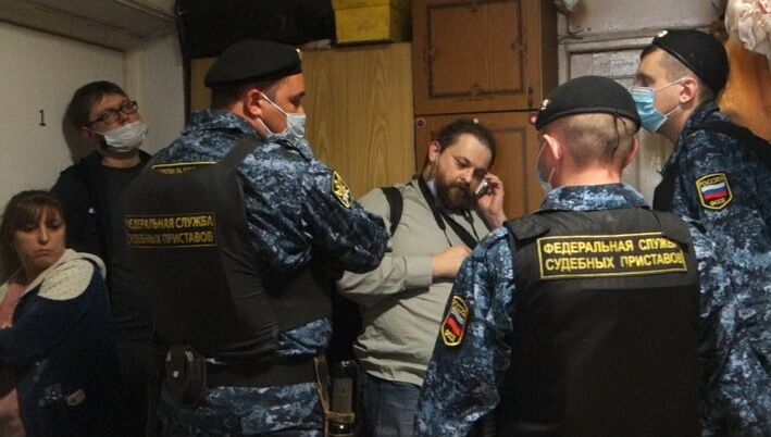 Из "лимитчиков" - в бомжи: в Москве идет зачистка общежитий