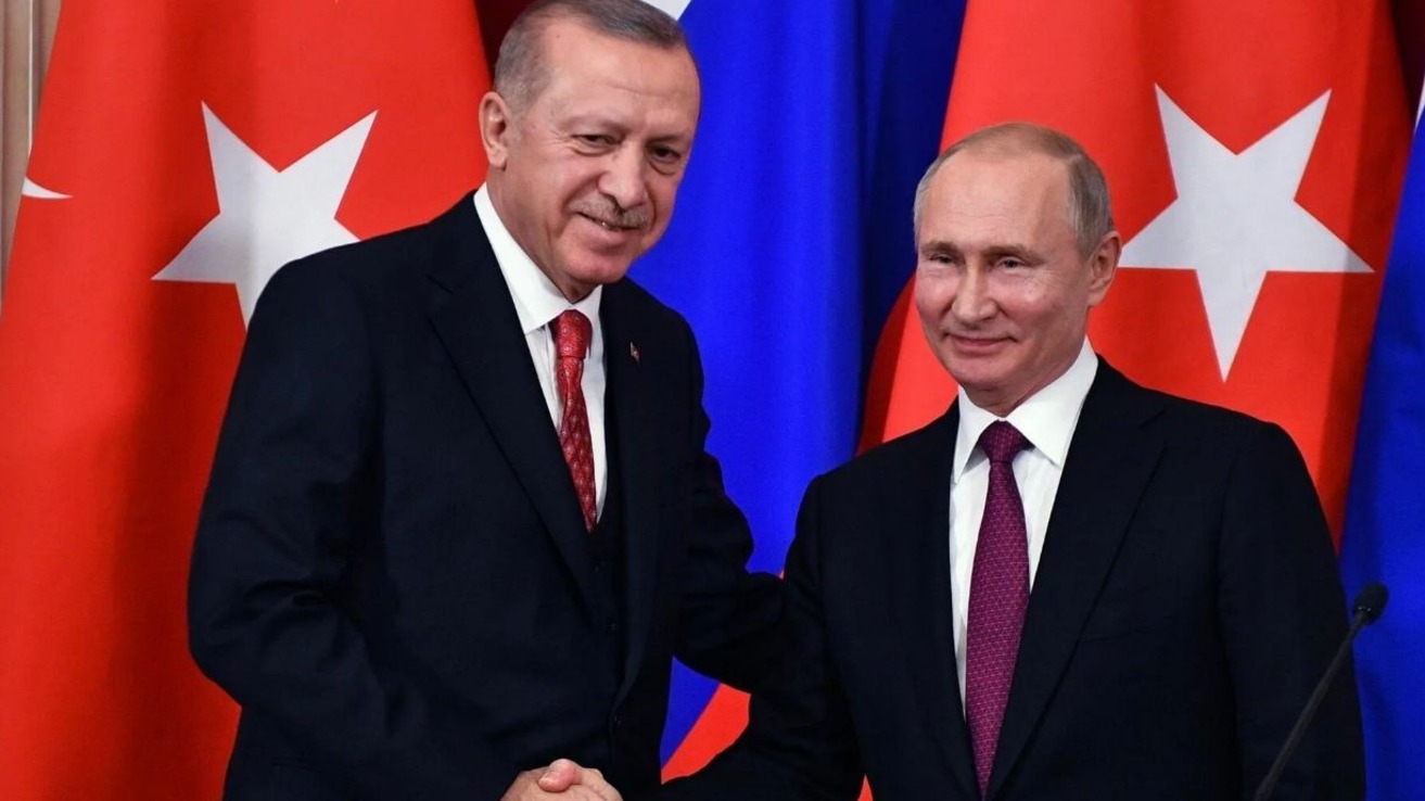 Эрдоган прилетел в Сочи, чтобы убедить Путина продлить зерновую сделку