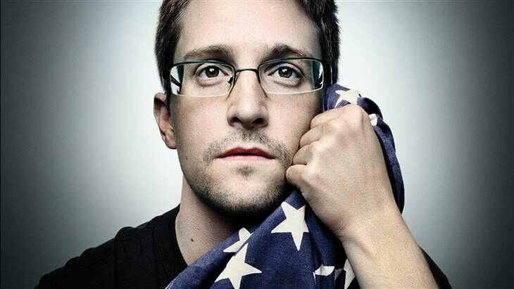 Сноуден попросит Обаму помиловать его за публикацию секретных документов