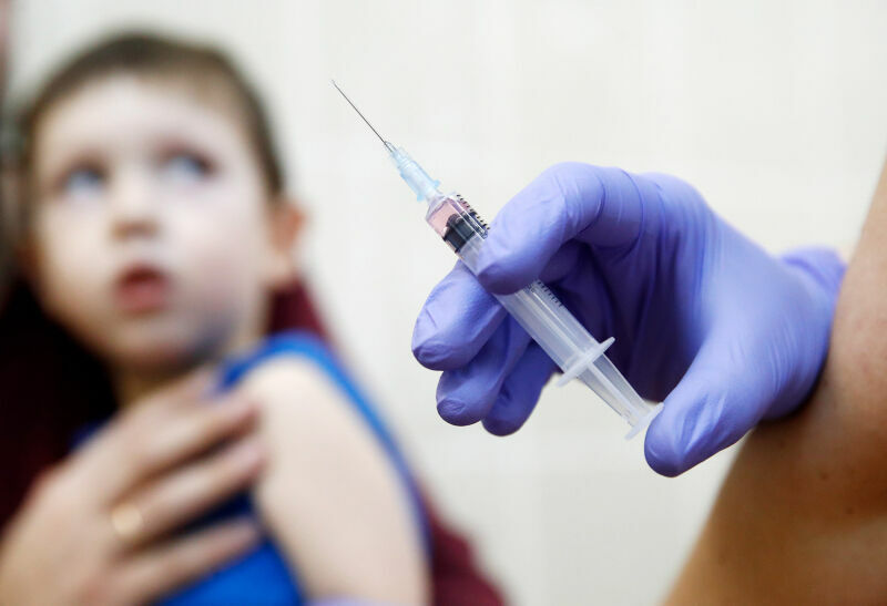 Опровергаем фейк: что имел в виду министр Мурашко, говоря о вакцинации детей