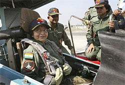 Президент Индии совершила полет на истребителе Су-30