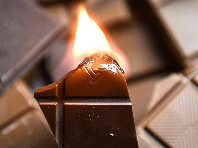 Роспотребнадзор заинтересовался новым интернет-челленджем: "горящий шоколад"