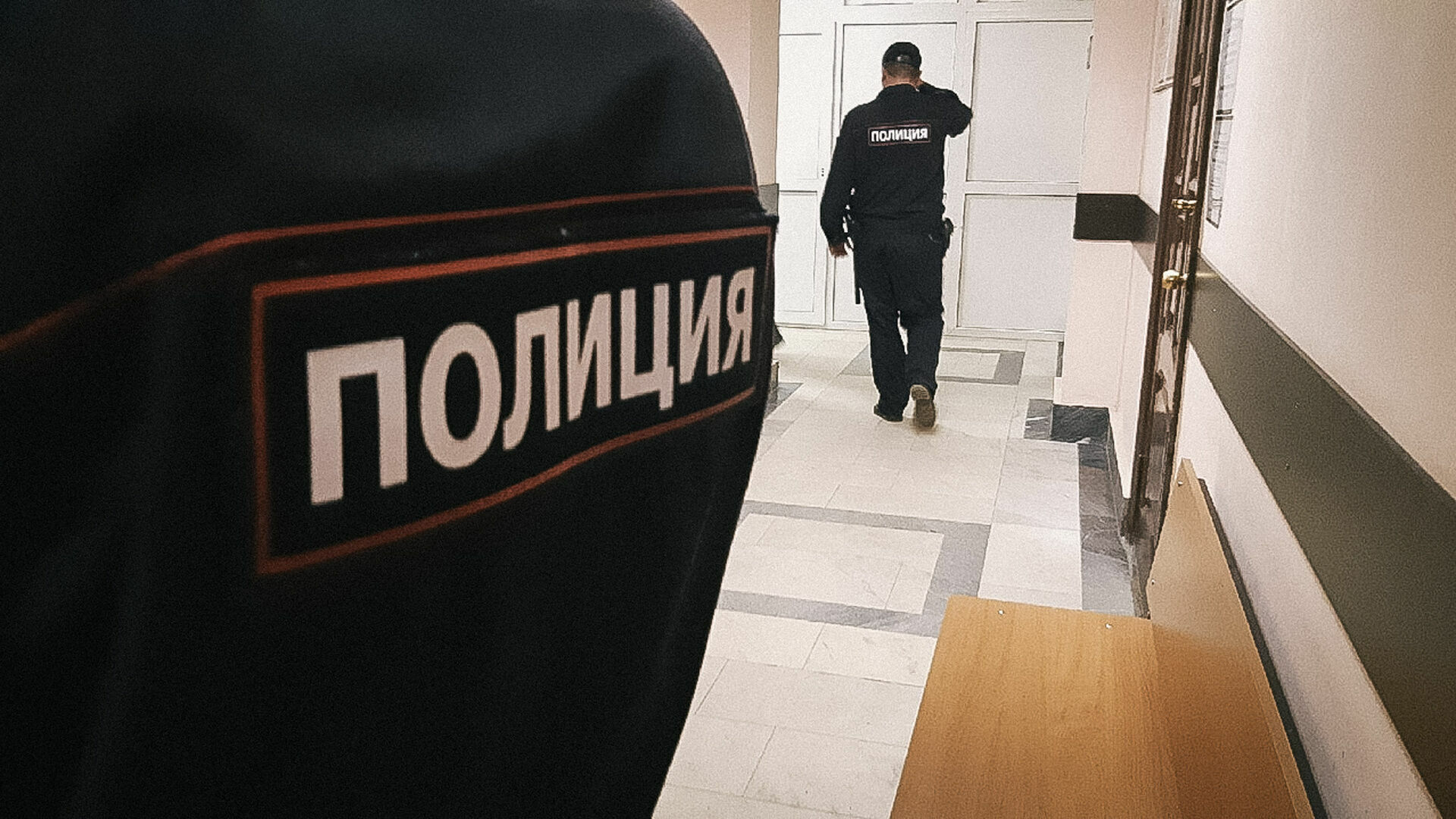 В Санкт-Петербурге задержали 13 муниципальных депутатов за попытку провести заседание