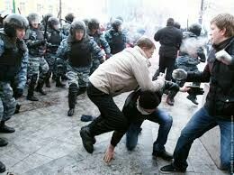 Более 300 "революционеров" задержаны на Манежной площади