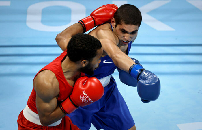 Российский боксер Батыргазиев взял золото на Олимпиаде в Токио