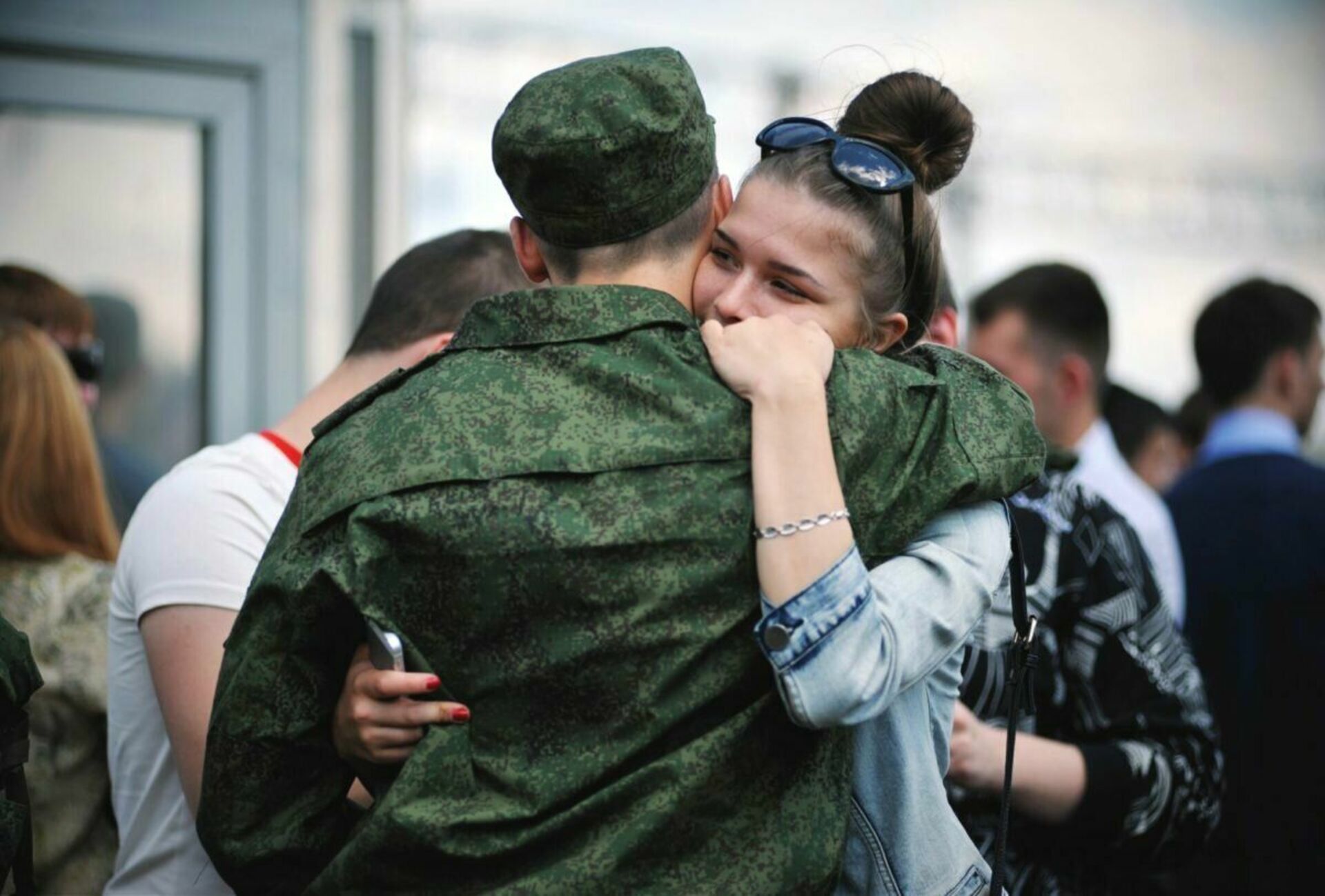 Движение жен мобилизованных. Поддержка военнослужащих. Поддержка семей военнослужащих. Семья военнослужащего. Женщины в армии Украины.