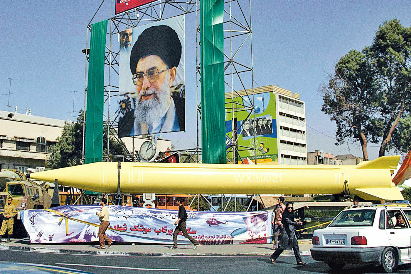 Иран готов производить ядерное оружие, но не станет этого делать, заявили в Тегеране