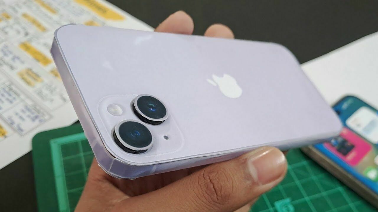 «Коммерсантъ»: Apple не станет адаптировать iPhone 14 под российские сети связи