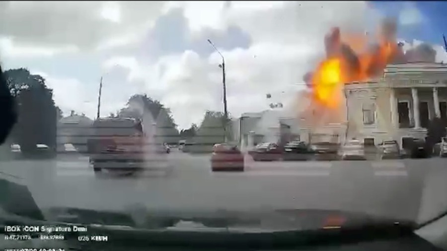 Момент взрыва в Таганроге попал на видео