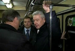 Мэр Собянин готов пересесть на метро, но на машине ему быстрее