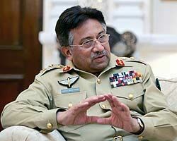 Мушарраф задумался об отставке: «Меня предали СМИ и Запад»