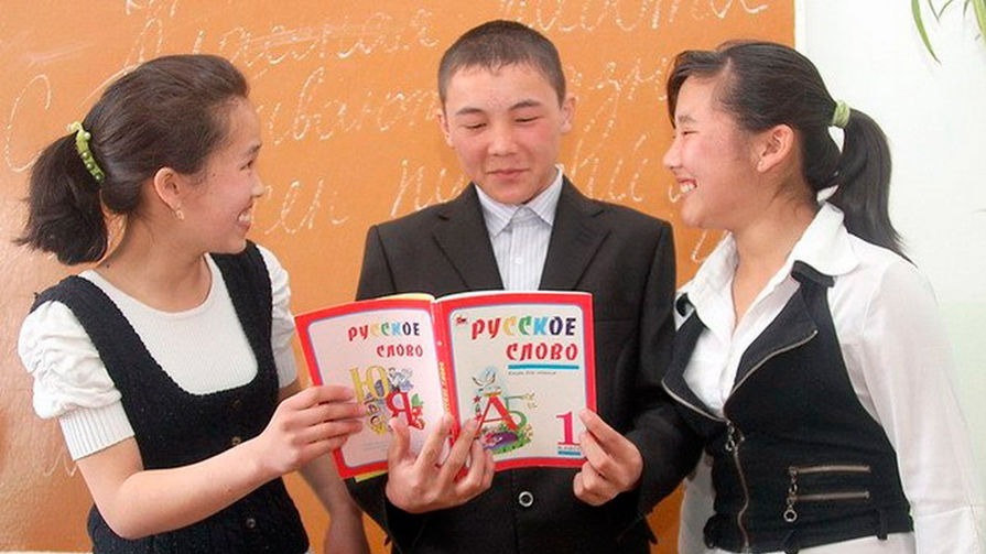 Киргизия ограничивает русский язык: он больше не будет вторым государственным