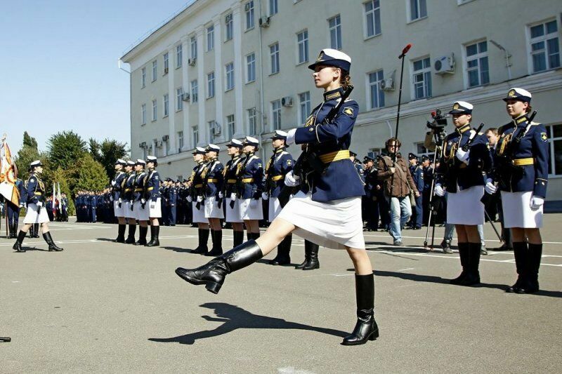 Минобороны отчиталось о первом женском выпуске в Краснодарском авиаучилище