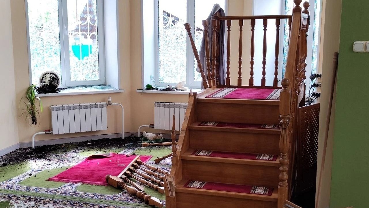 В Красноярске погромщик с молотком ворвался в Соборную мечеть (ВИДЕО)
