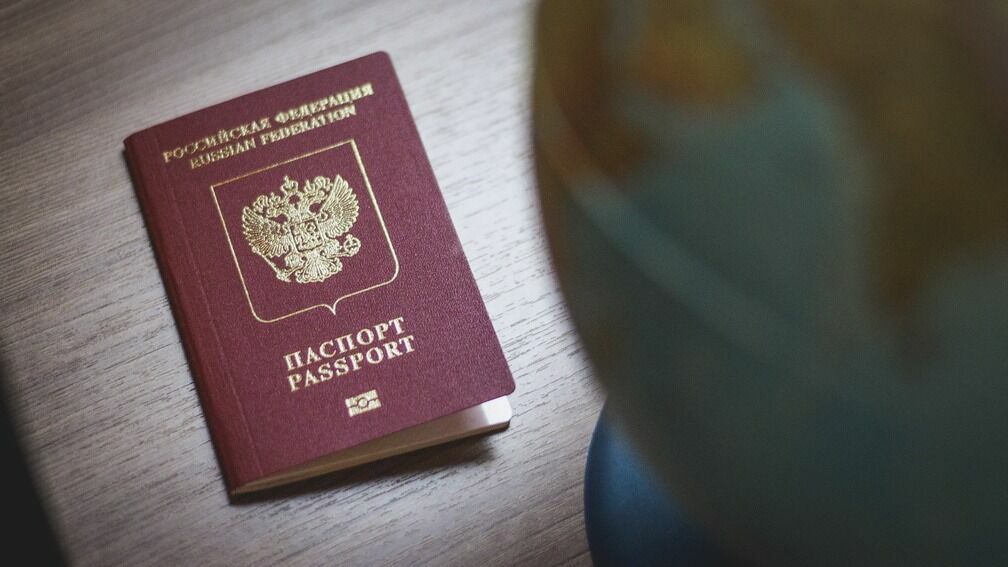 Цифра дня: в 2022 году от гражданства РФ отказались 4306 человек