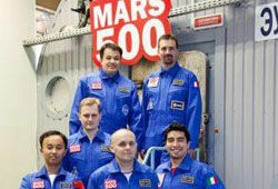 Экипаж эксперимента «Марс-500» «отправился» в космос