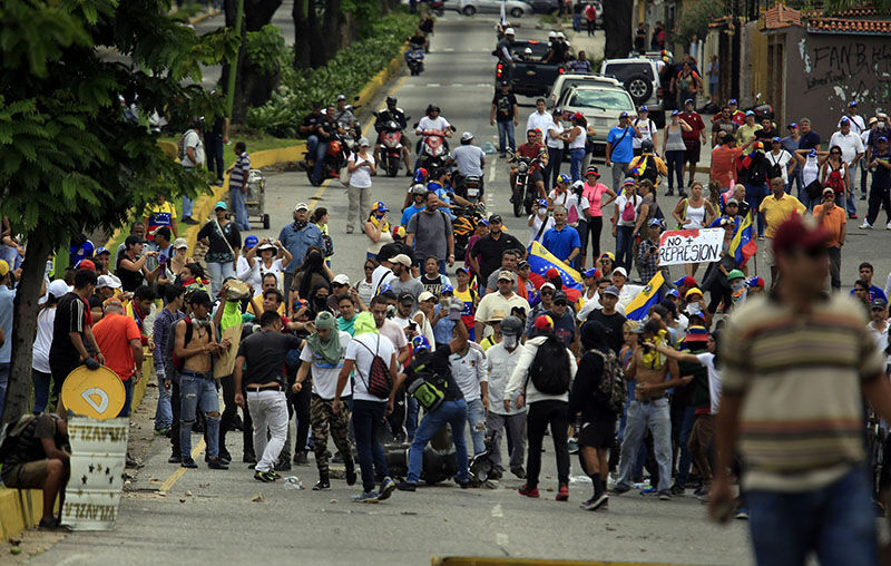 Число погибших в ходе митингов в Венесуэле выросло до 55 человек