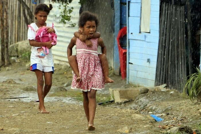 Социализм как он есть: в Венесуэле начались голодные обмороки у детей