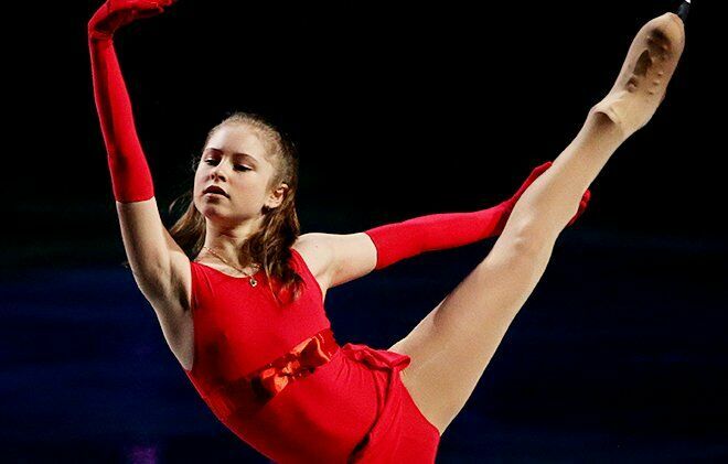 Олимпийская чемпионка Юлия Липницкая завершила карьеру в 19 лет