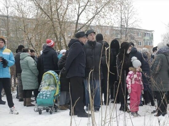 Жители Костромы встали живым щитом против точечной застройки рощи