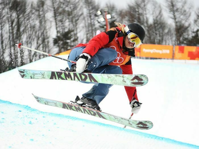 Видео дня: хитростью попавшая на Олимпиаду лыжница прокатилась в свое удовольствие