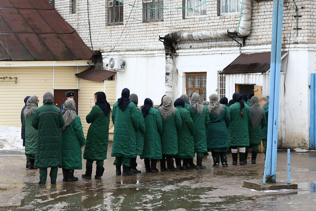 "Новая газета": большинство осужденных в России женщин-убийц защищались от мужей