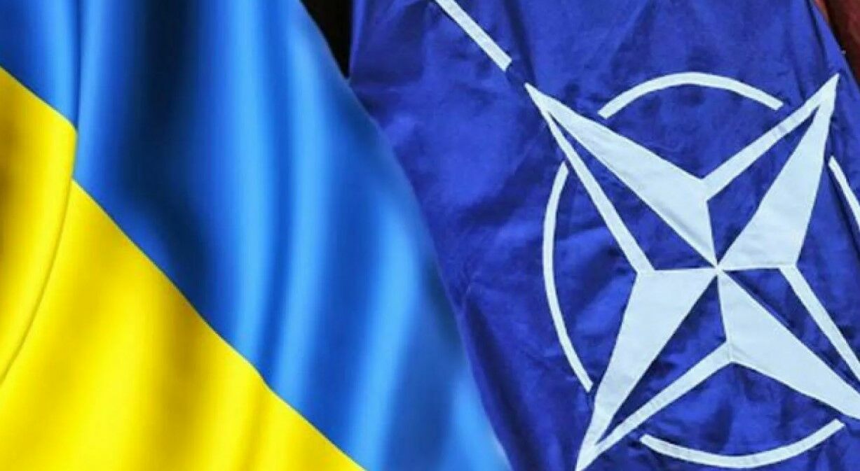 Глава Минобороны Украины считает, что страна де-факто уже присоединилась к НАТО