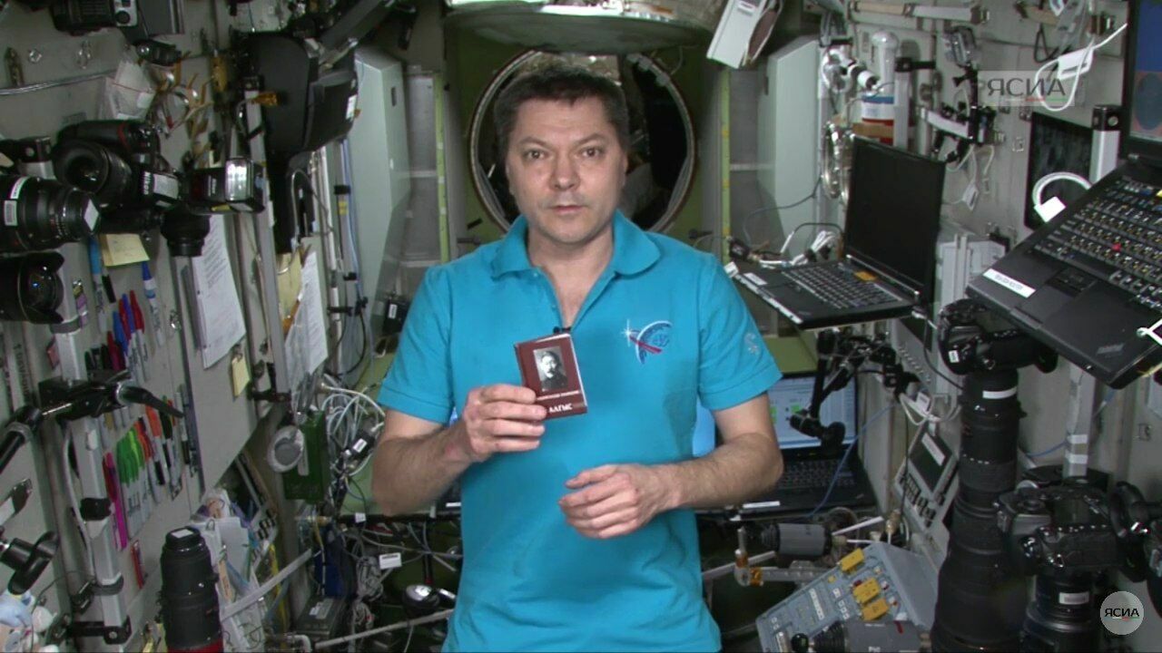 Российский космонавт остался на МКС без новогодних подарков
