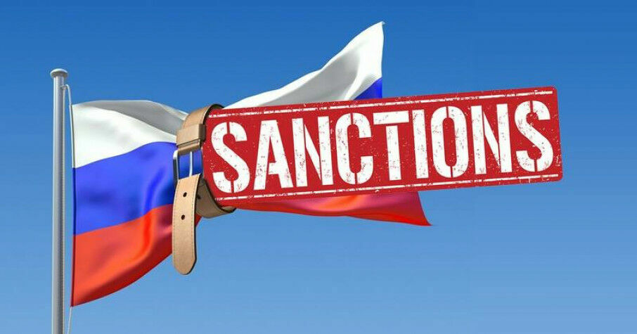 Центробанк заложил в базовом сценарии сохранение санкций на предстоящие три года
