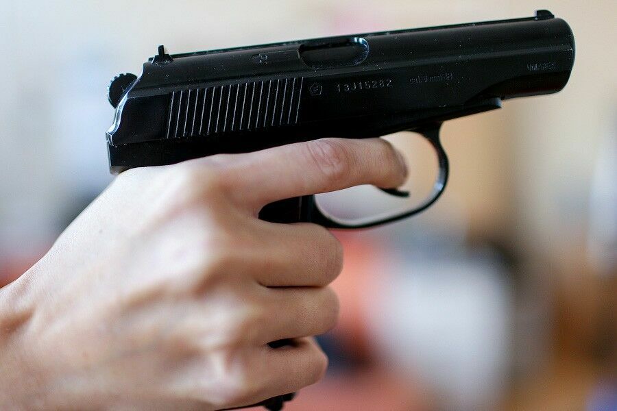 На Алтае десятиклассник ранил школьника из пневматического пистолета