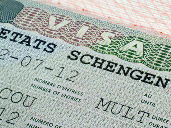 Туристам с хорошей визовой историей упростят получение Шенгена