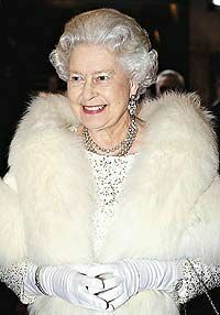 Британская королева откроет свою резиденцию на ночь