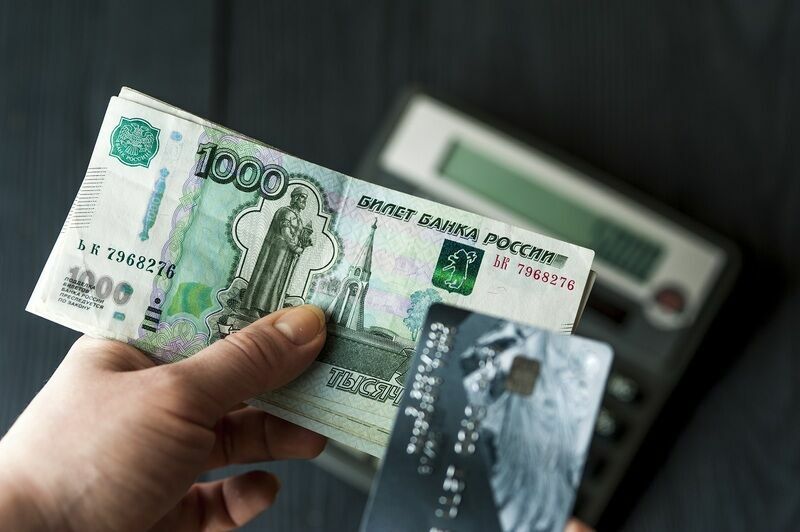 Пенсионерка из Омска перевела мошенникам 1,2 млн рублей