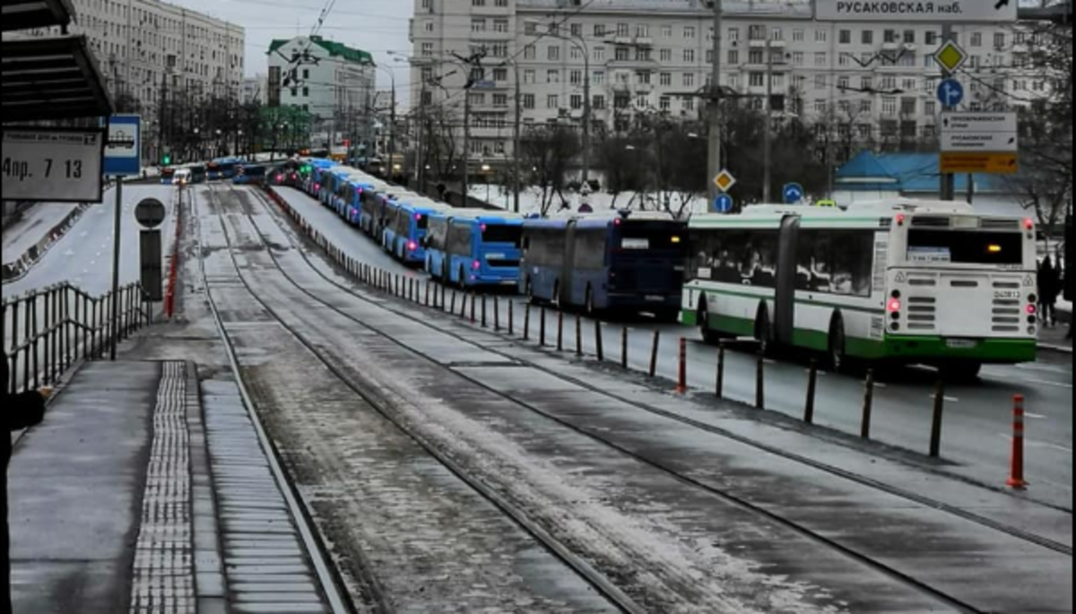 Москвичи жалуются на транспортный коллапс в Сокольниках