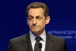 В первом туре президентских выборов Саркози отстал от соперника на 1,55 %